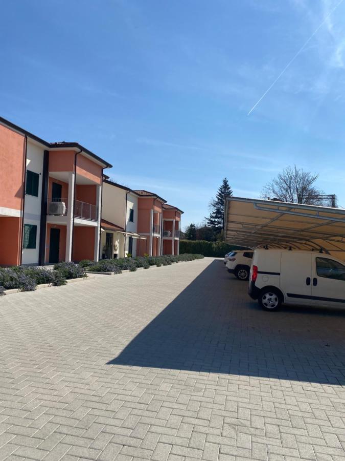 Rta La Pineta Aparthotel Sarzana Exterior photo